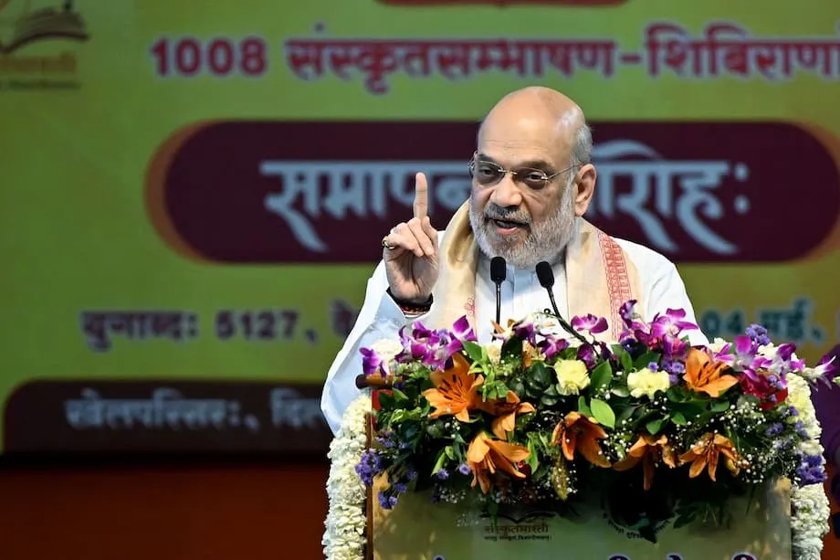 ভারতের ভাষাযুদ্ধ: ইংরেজিকে চ্যালেঞ্জ জানাচ্ছে বিজেপি, জাতীয় পরিচয় নিয়ে লড়াই