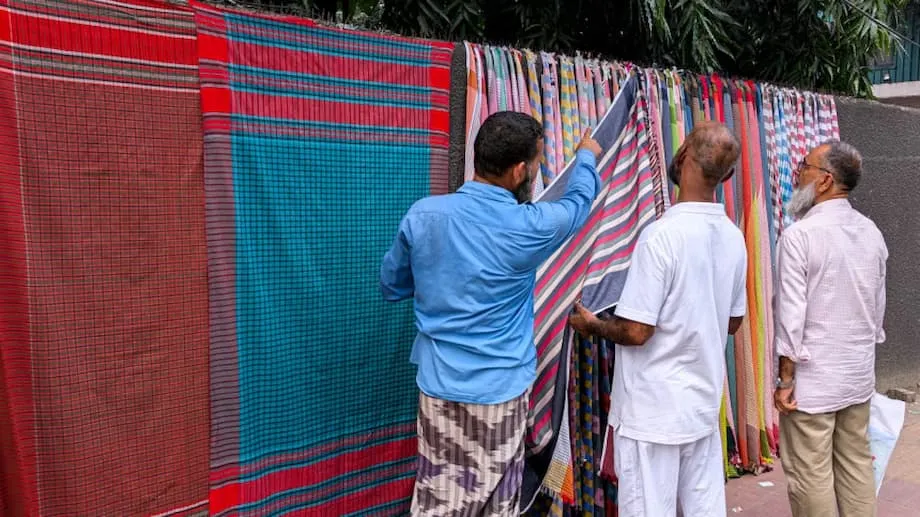 শ্যামলীর গামছার দেয়াল: ঢাকায় রং, কারুশিল্প ও জনসম্প্রদায়
