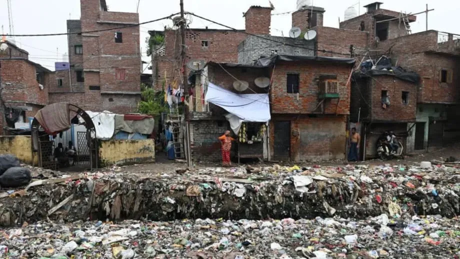 ভারতের নগর সংকট: অবকাঠামোতে শত শত কোটি ডলার ব্যয় সত্ত্বেও কেন শহরগুলো বসবাসের অযোগ্য হয়ে উঠছে