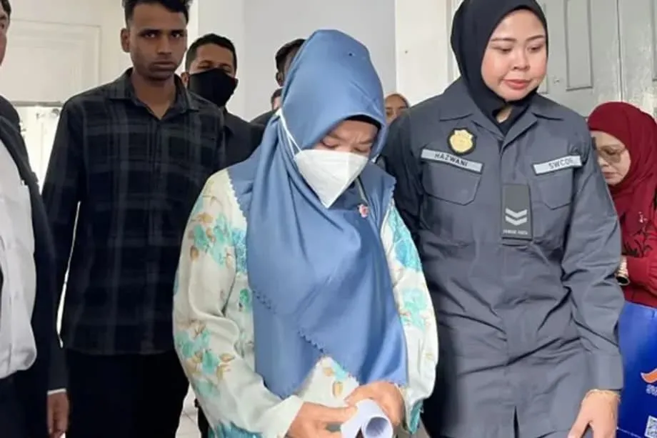 মালয়েশিয়ার কঠোর নতুন ময়লা ফেলারোধী আইনে প্রথমবার অভিযুক্ত দুই বিদেশি