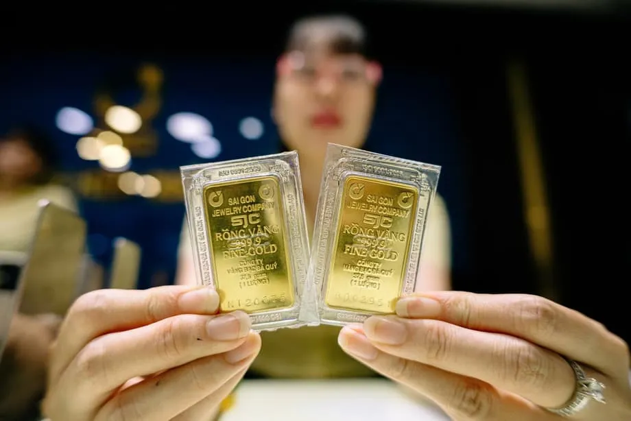 Vietnam gold prices hit all-time high as global market surges