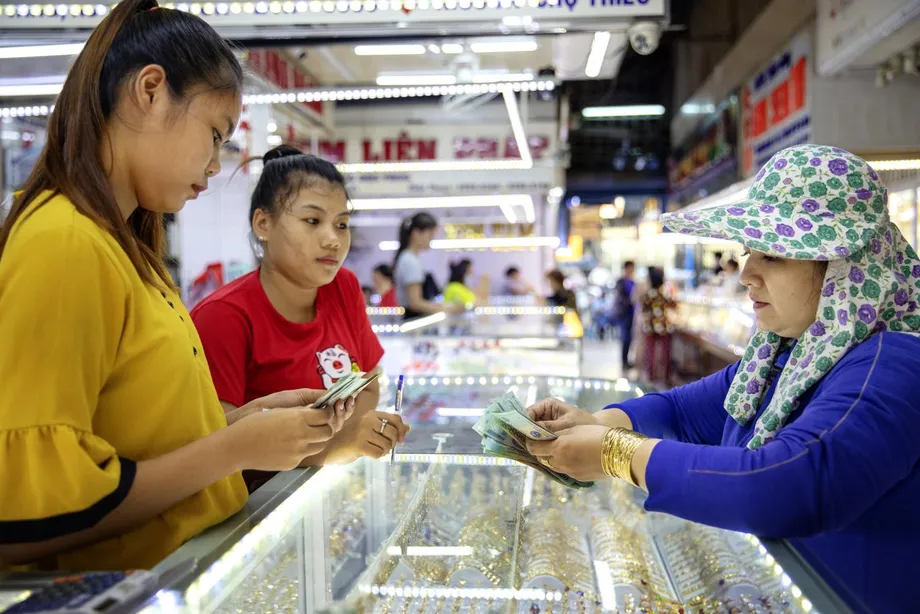 Vietnam lowers cashless payment threshold for gold transactions to VND 5 million