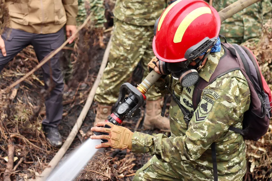 Indonesia Sanctions 32 Companies Over Fires as Investigators Pursue Owners and Haze Relief