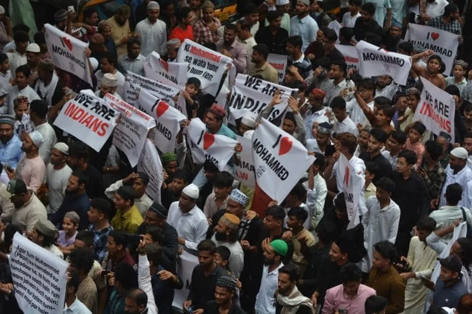 ‘আই লাভ মুহাম্মদ’ স্লোগান ঘিরে ভারতে দমন-পীড়ন, বাক্‌স্বাধীনতা ও জনশৃঙ্খলা নিয়ে পরীক্ষা